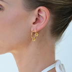 LINDA TAHIJA - DAISY HUGGIE HOOP EARRINGS - GOLD
