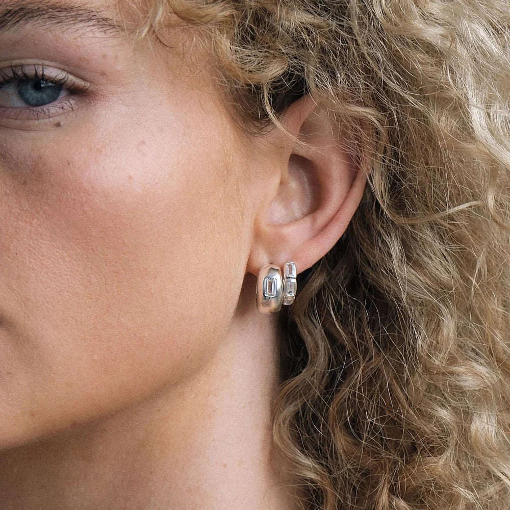 LINDA TAHIJA - CALIBRI HUGGIE - LAB GROWN WHITE SAPPHIRE - STERLING SILVER