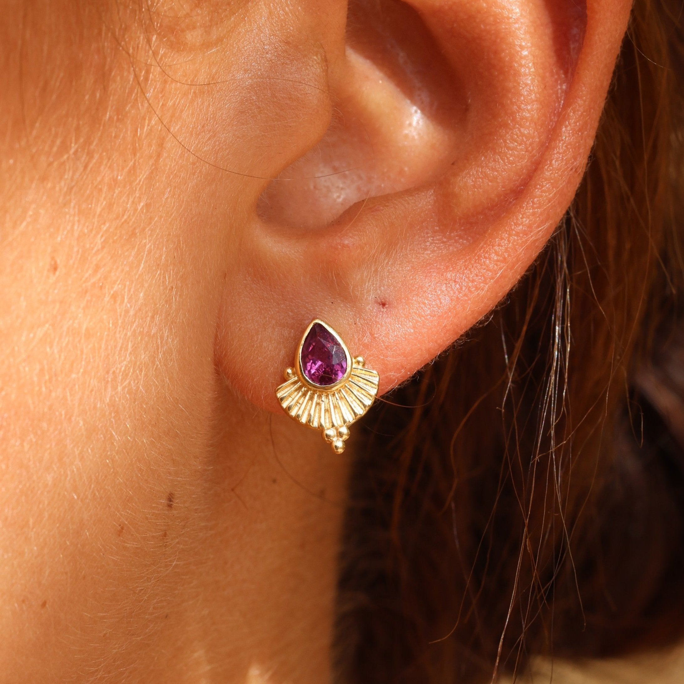 TONIMAY - VENUS RHODOLITE GOLD EARRINGS