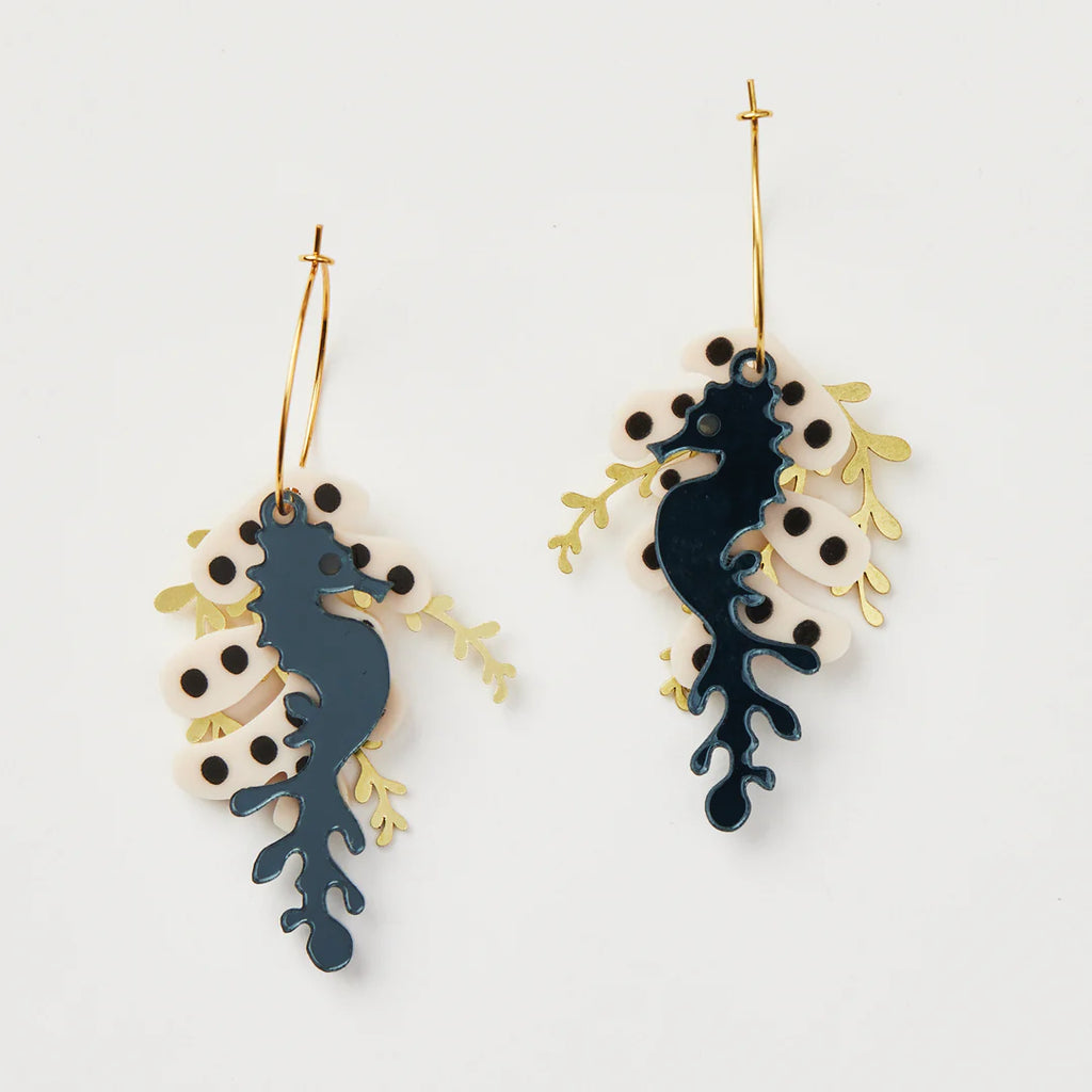 MARTHA JEAN - SEA HORSE HOOPS - BLACK / BEIGE