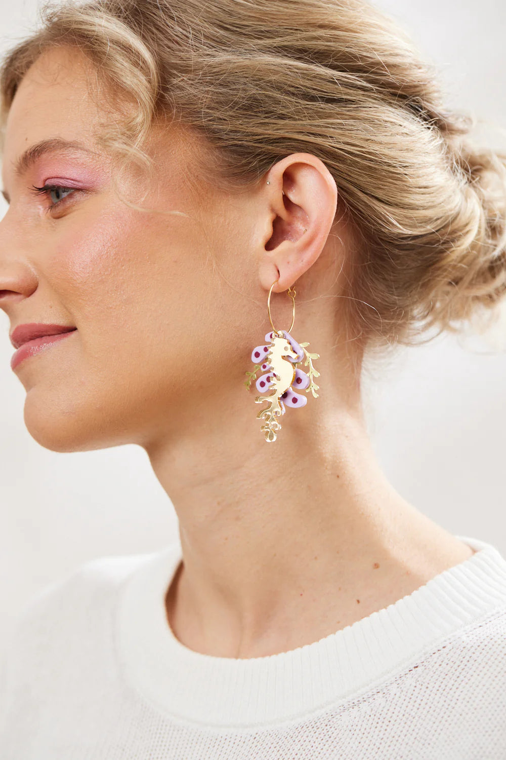 MARTHA JEAN - SEA HORSE HOOPS - LILAC / GOLD