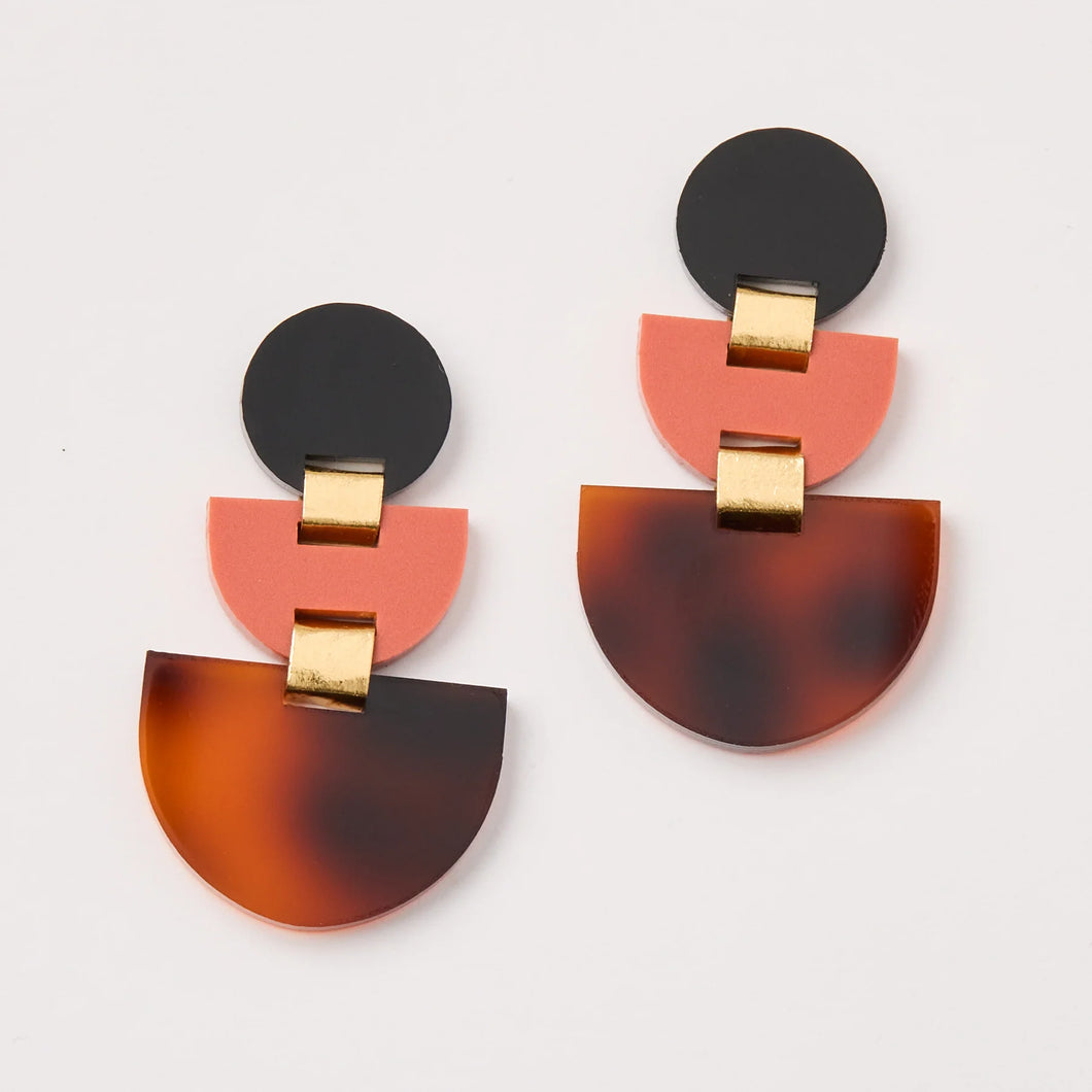 MARTHA JEAN - BOAT EARRINGS - TORTOISE BROWN