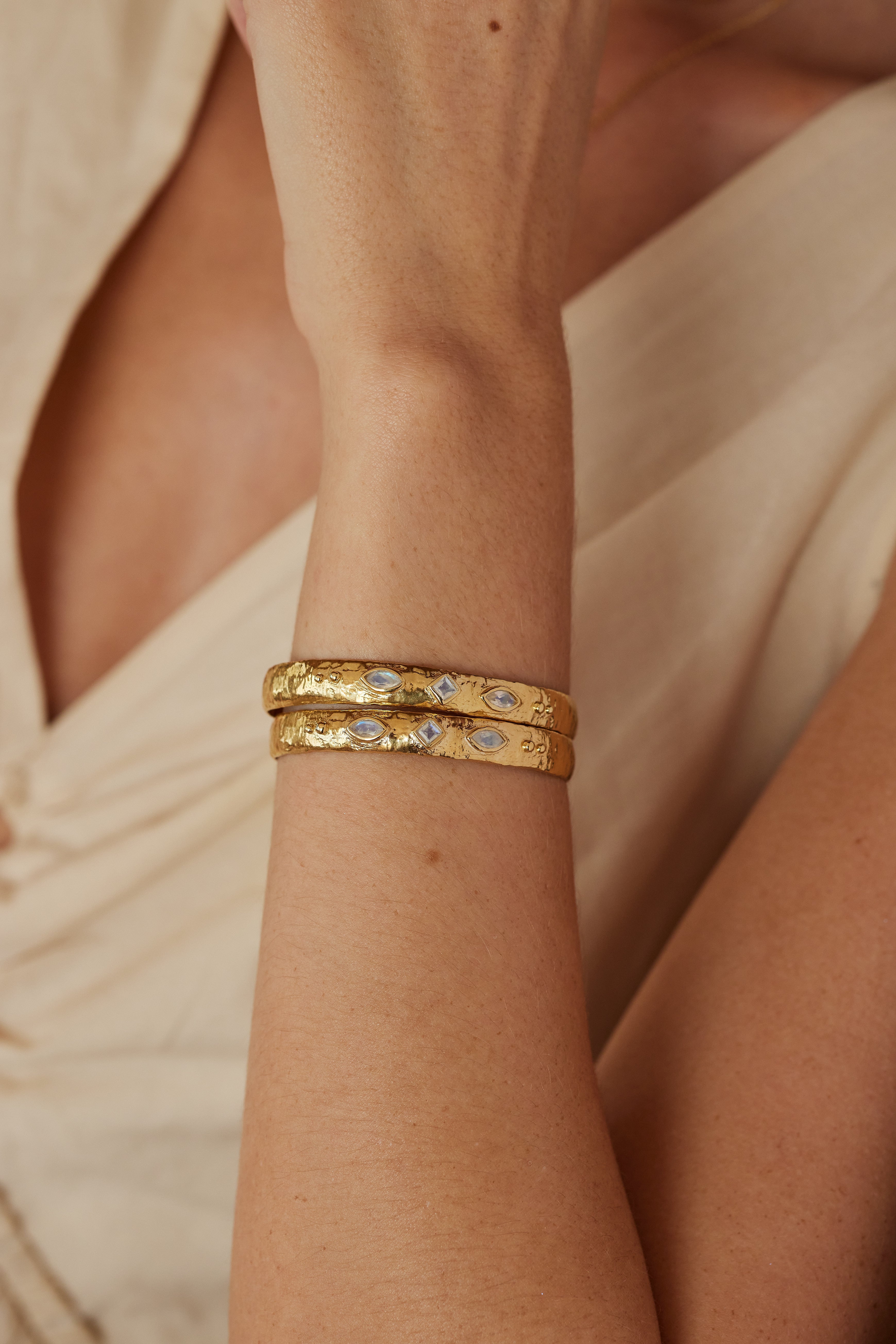 TONIMAY - CORONET MOONSTONE GOLD CUFF