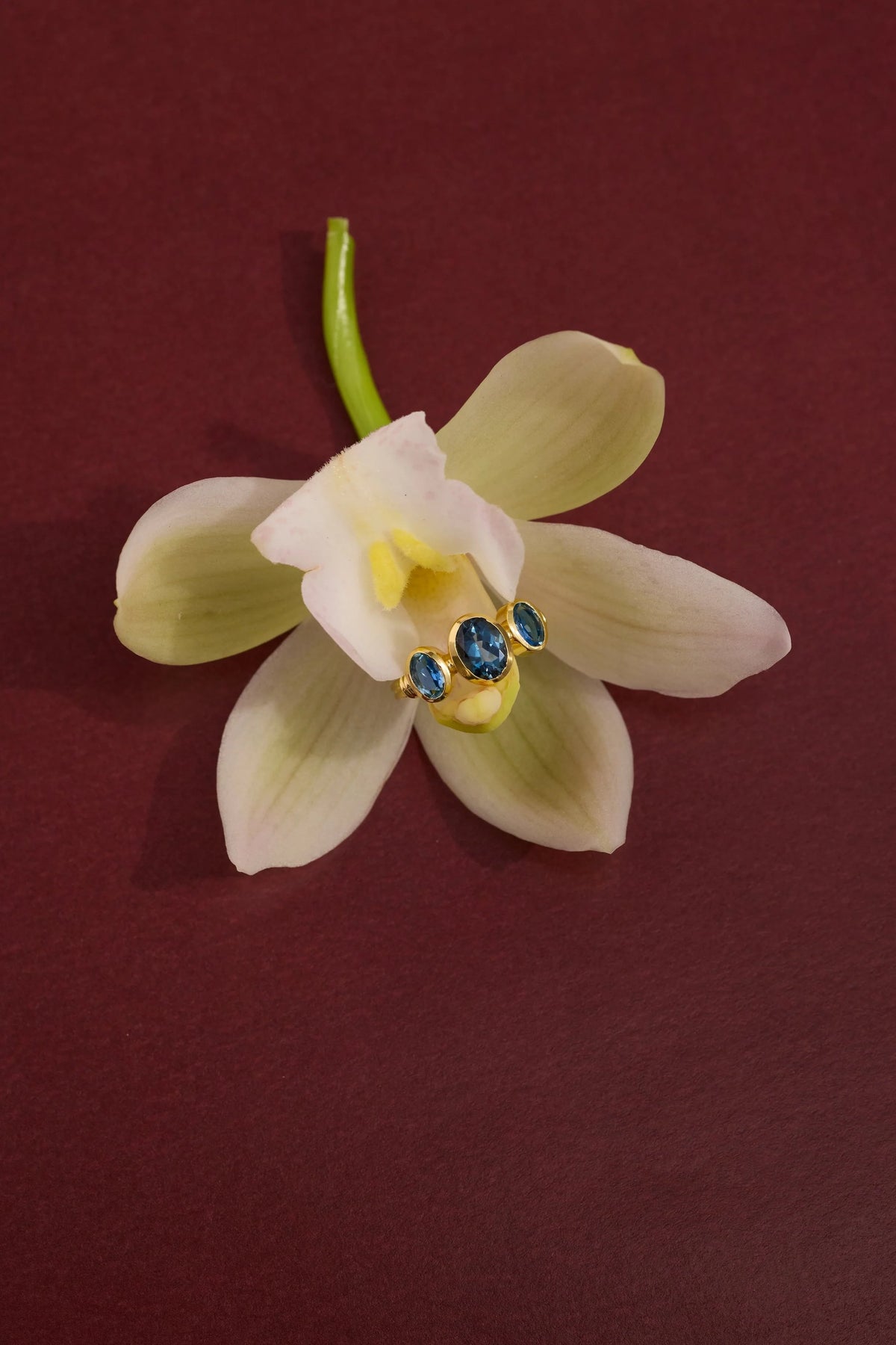 TONIMAY - TRINITY BLUE TOPAZ GOLD RING - SIZE 8 LARGE