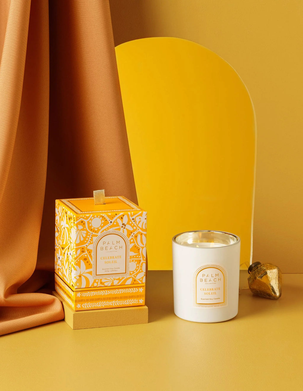 PALM BEACH COLLECTION - CELEBRATE SOLEIL SCENTED CANDLE 420g