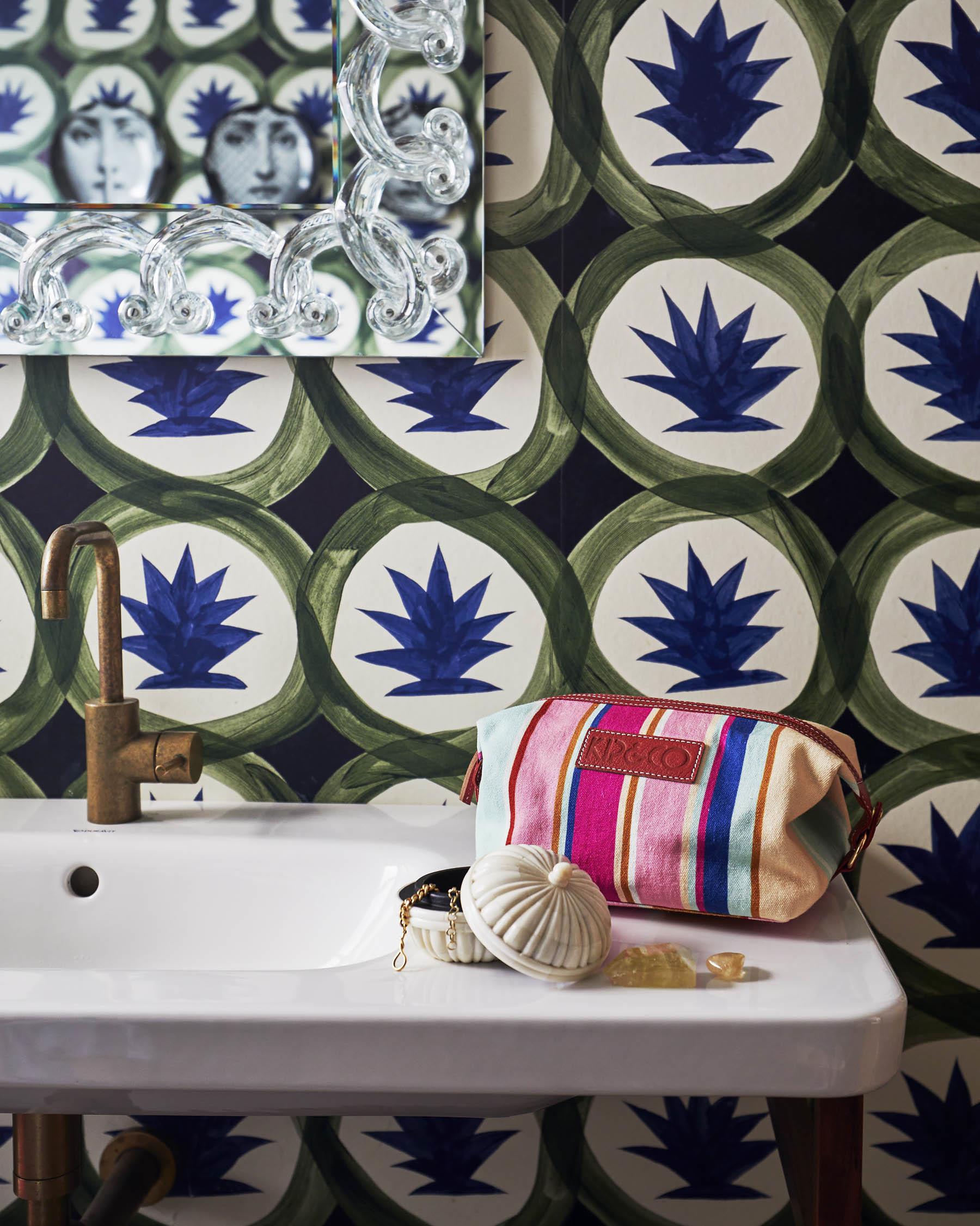 KIP & CO - TOILETRY BAG - JAIPUR STRIPE