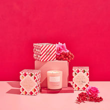 Load image into Gallery viewer, PALM BEACH COLLECTION - STANDARD CANDLE - WINTER BERRIES
