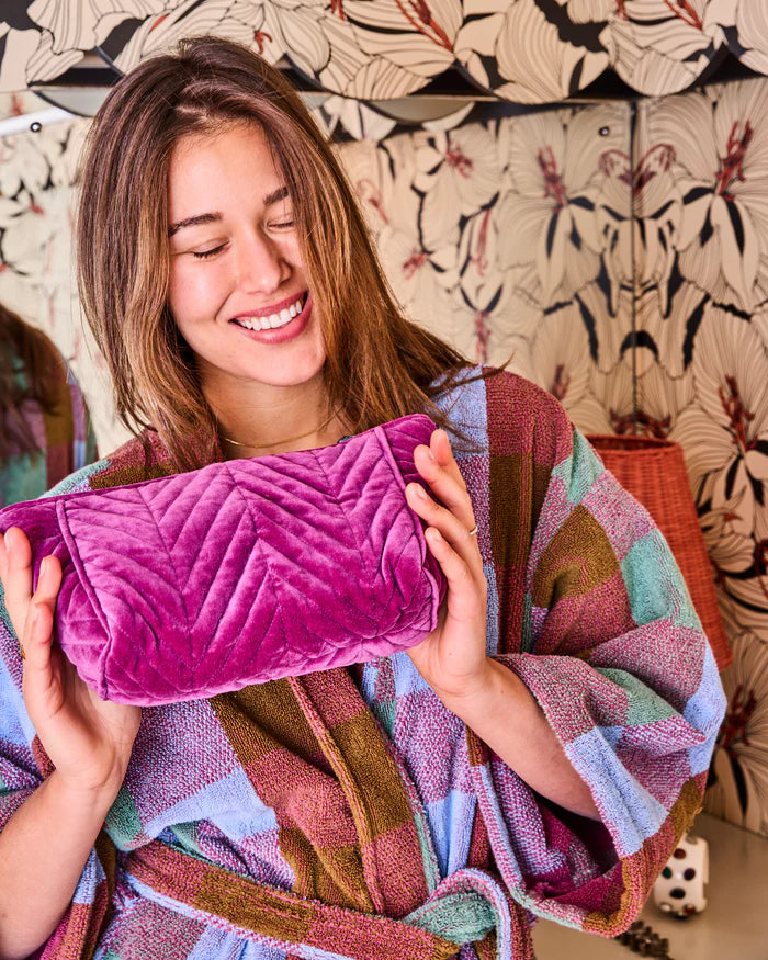 KIP & CO - VELVET TOILETRY BAG - WILD GRAPE
