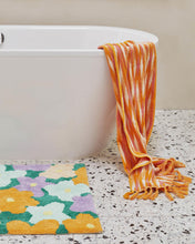 Load image into Gallery viewer, KIP &amp; CO - PRINTED TERRY BATH TOWEL - HATCH
