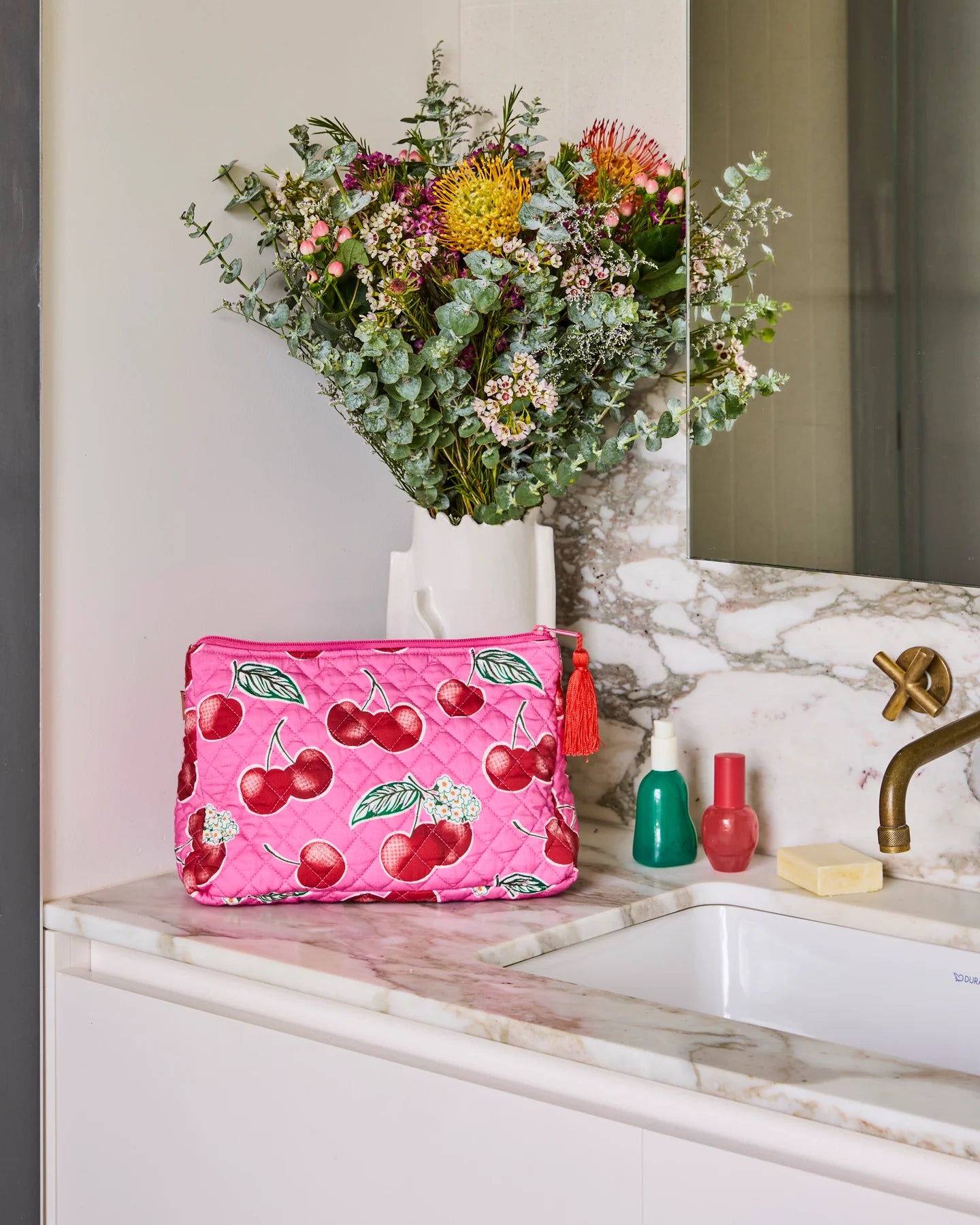 KIP & CO - QUILTED COTTON TOILETRY PURSE - CHERRY BLOSSOM