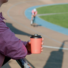 Load image into Gallery viewer, MADE BY FRESSKO - BINO REUSABLE COFFEE CUP 227ML/8OZ - CORAL
