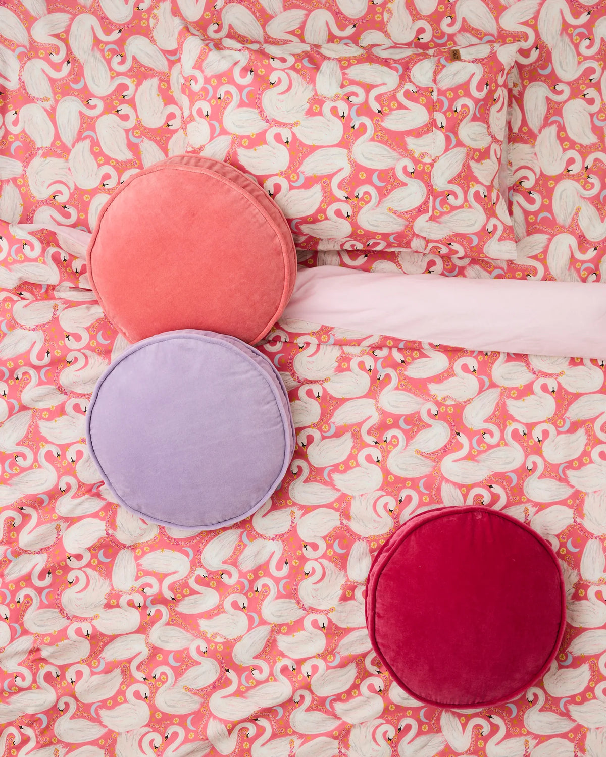 KIP & CO - VELVET PEA CUSHION - PEACH BLOSSOM