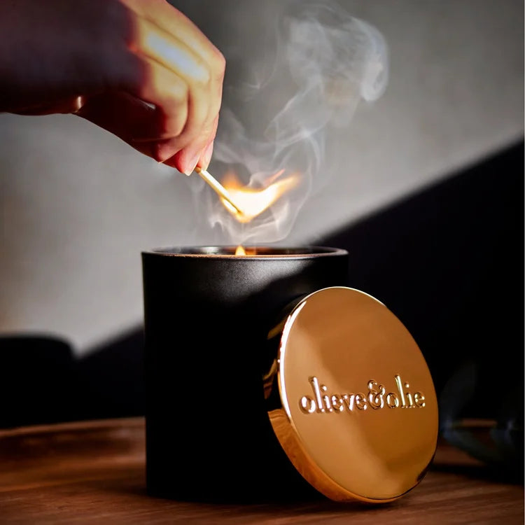 OLIEVE & OLIE - CHRISTMAS CANDLE - ZESTY ORANGE & WARM SPICES
