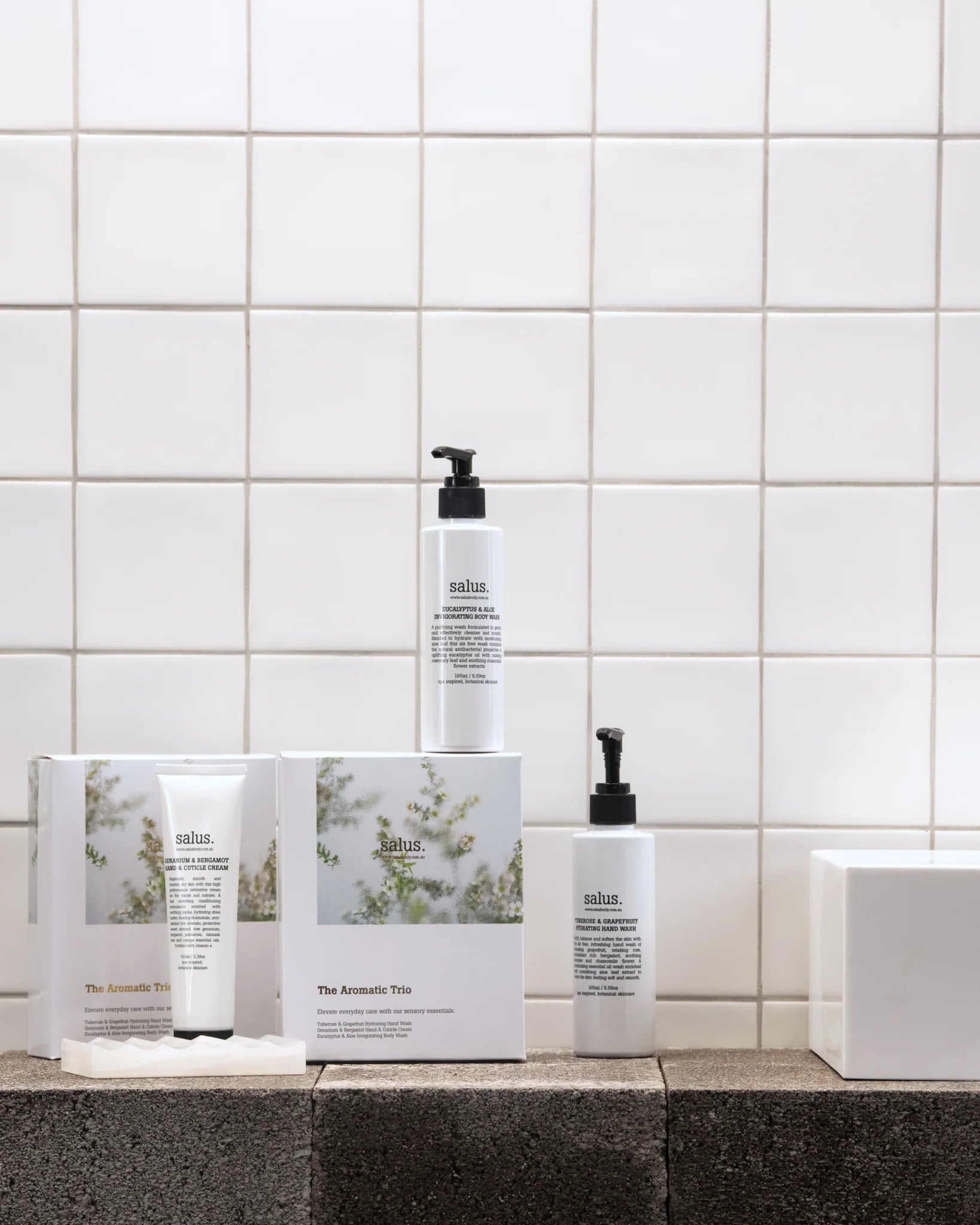 SALUS - THE AROMATIC TRIO
