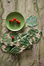 Load image into Gallery viewer, BONNIE &amp; NEIL - FIG GREEN ROUND POT HOLDER
