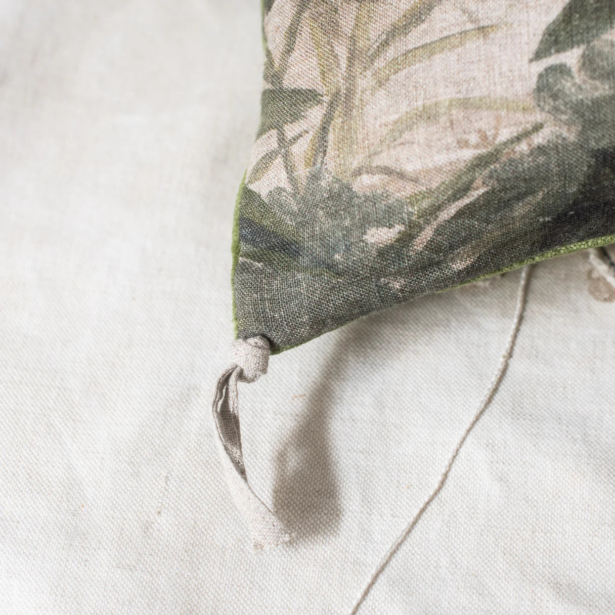 EN FIL D'INDIENNE FRANCE - FRENCH LINEN CUSHION - COCHIN