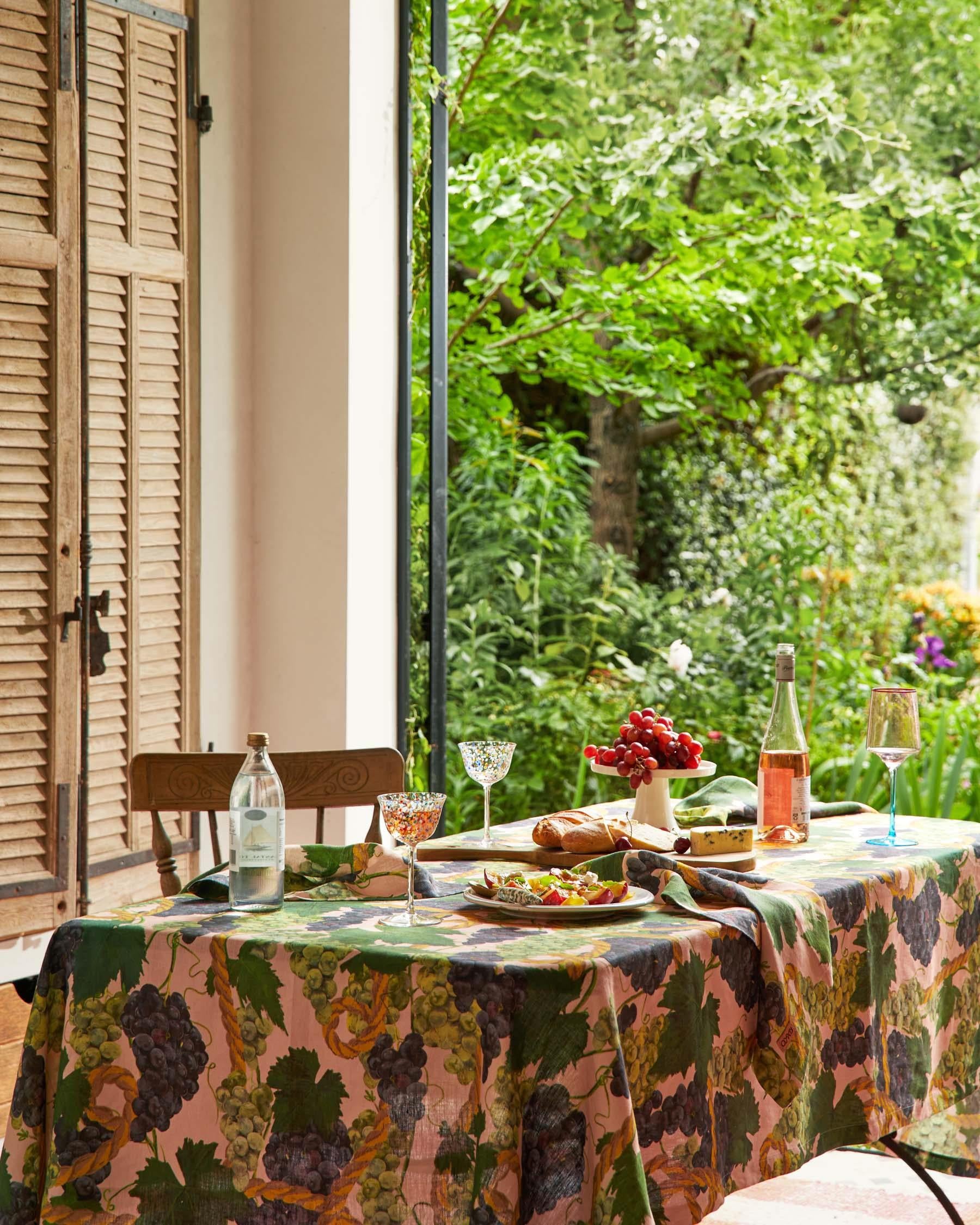 KIP & CO - LINEN TABLECLOTH - THE VINE