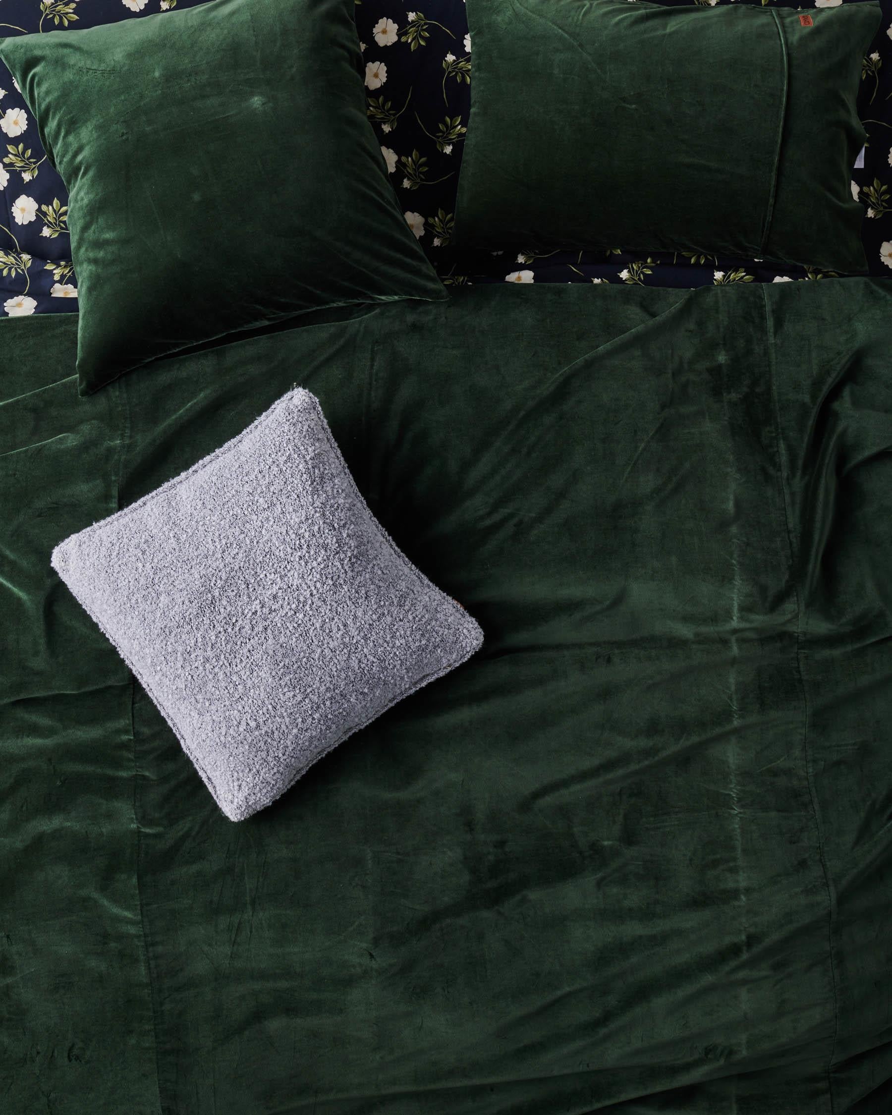 KIP & CO - VELVET QUILT COVER - KOMBU GREEN