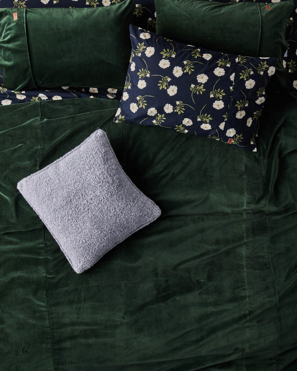 KIP & CO -  2P STD VELVET PILLOW CASE SET - KOMBU GREEN