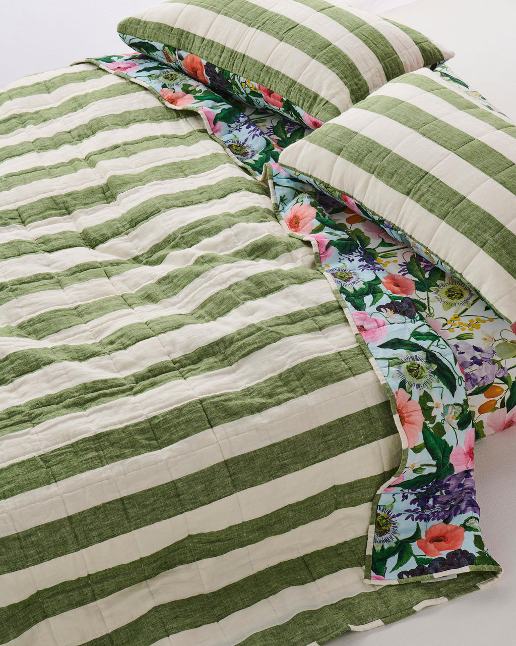 KIP & CO - REVERSIBLE LINEN QUILTED BEDSPREAD LARGE - SPRING IN THE AIR