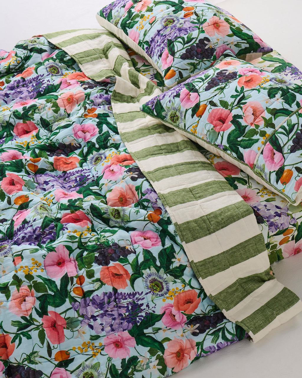 KIP & CO - REVERSIBLE LINEN QUILTED PILLOWCASES 2P STD - SPRING IN THE AIR