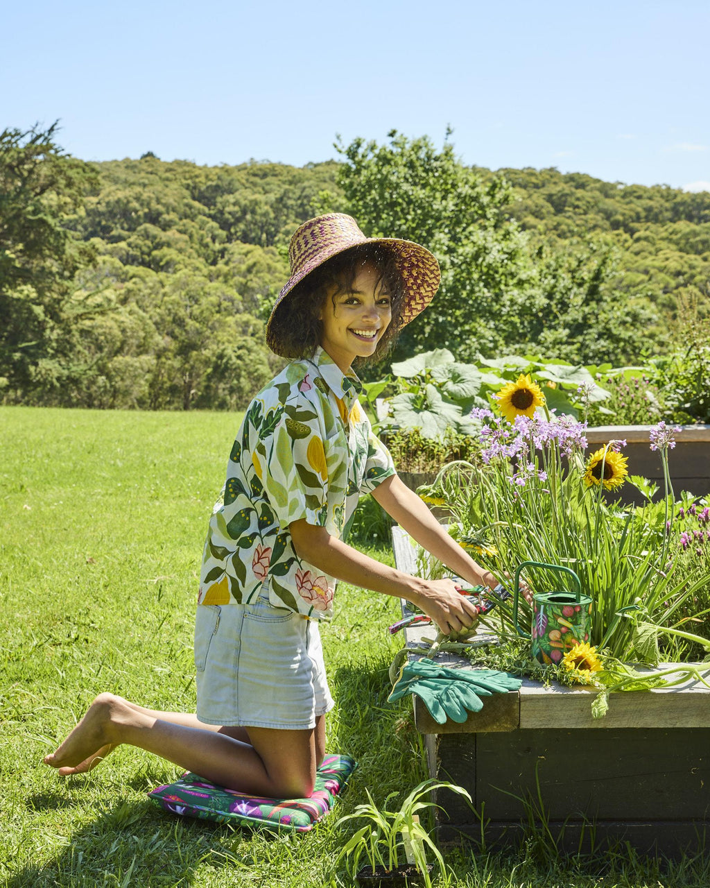KIP & CO - GARDEN KNEELING MAT - VEGGIE SOUP