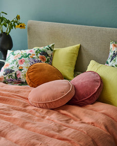 KIP & CO - VELVET PEA CUSHION - PEACH PIE