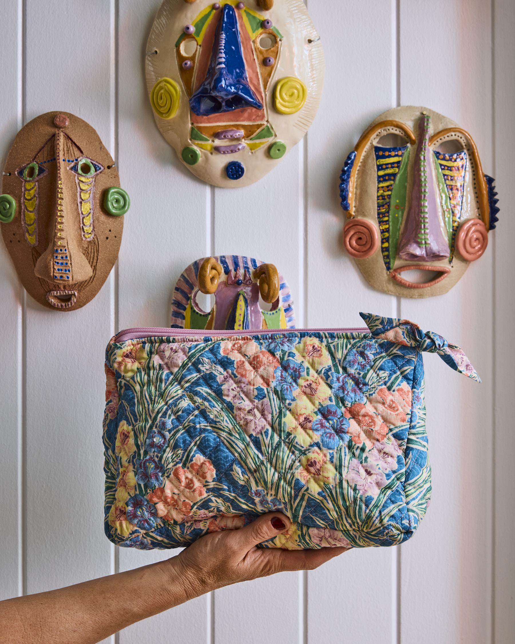 KIP & CO x ANNA SPIRO - QUILTED COTTON TOILETRY PURSE - GLADIOLUS
