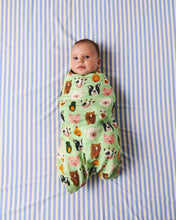 Load image into Gallery viewer, KIP &amp; CO - BAMBOO SWADDLE - FARM FRIENDS
