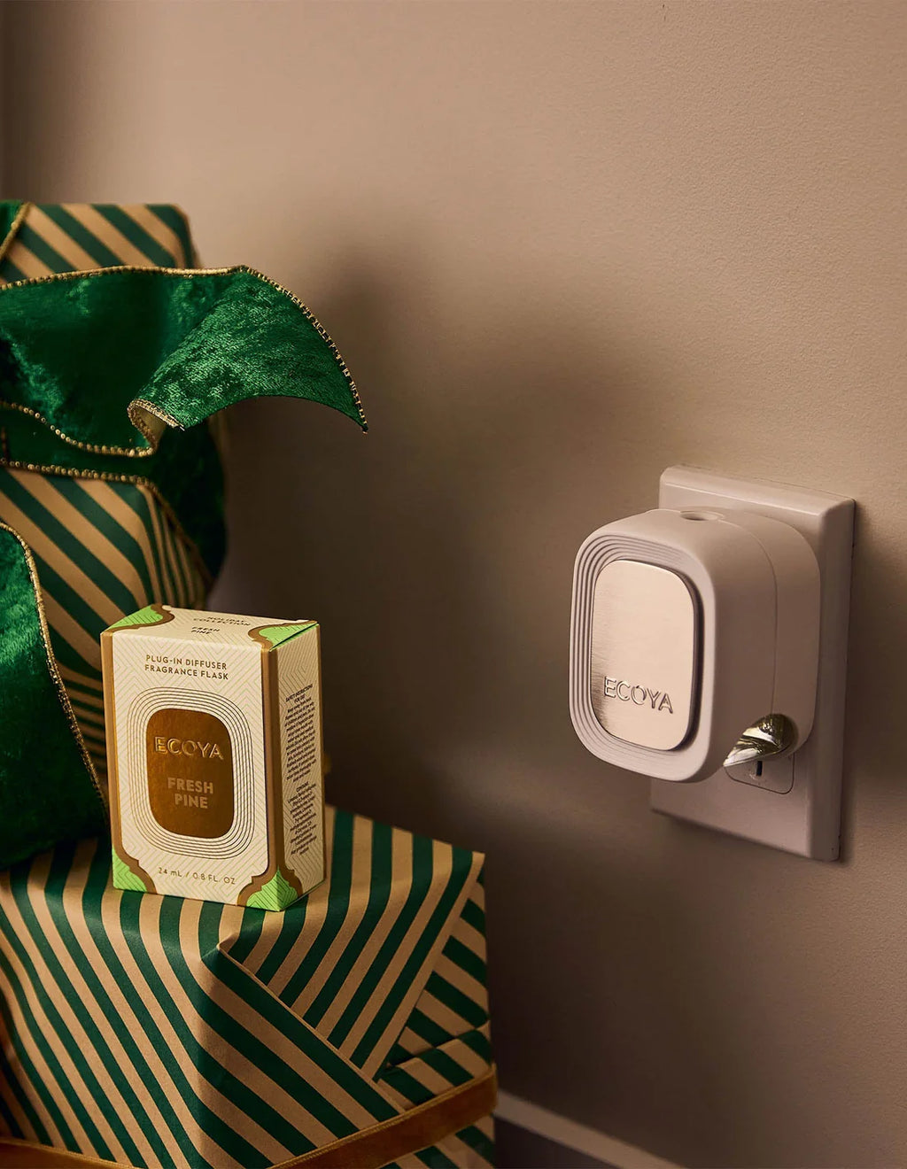 ECOYA - PLUG IN DIFFUSER FRAGRANCE FLASK - HOLIDAY: FRESH PINE