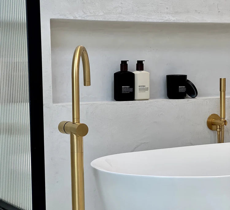 HUNTER LAB - EXFOLIATING HAND & BODY WASH