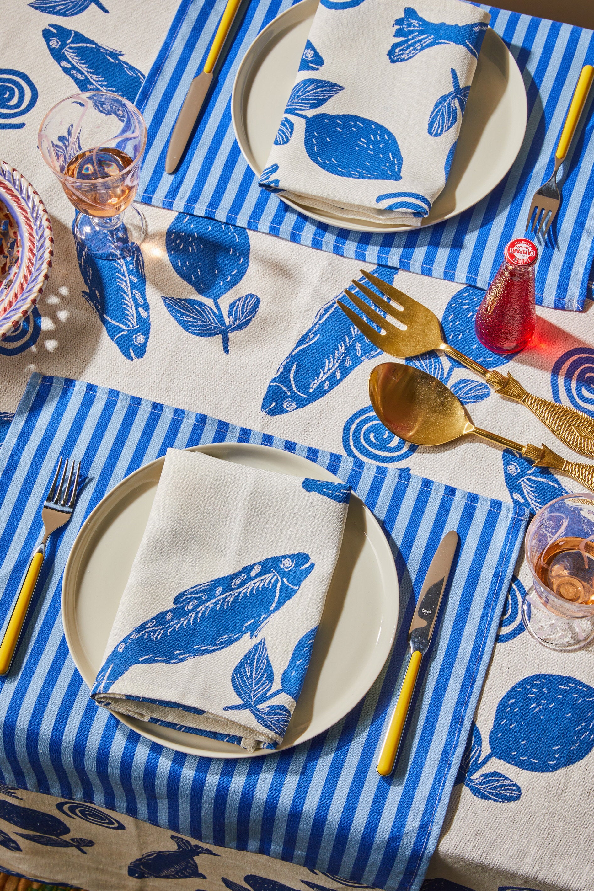 BONNIE & NEIL - MEDIUM TABLECLOTH - SARDINES BLUE