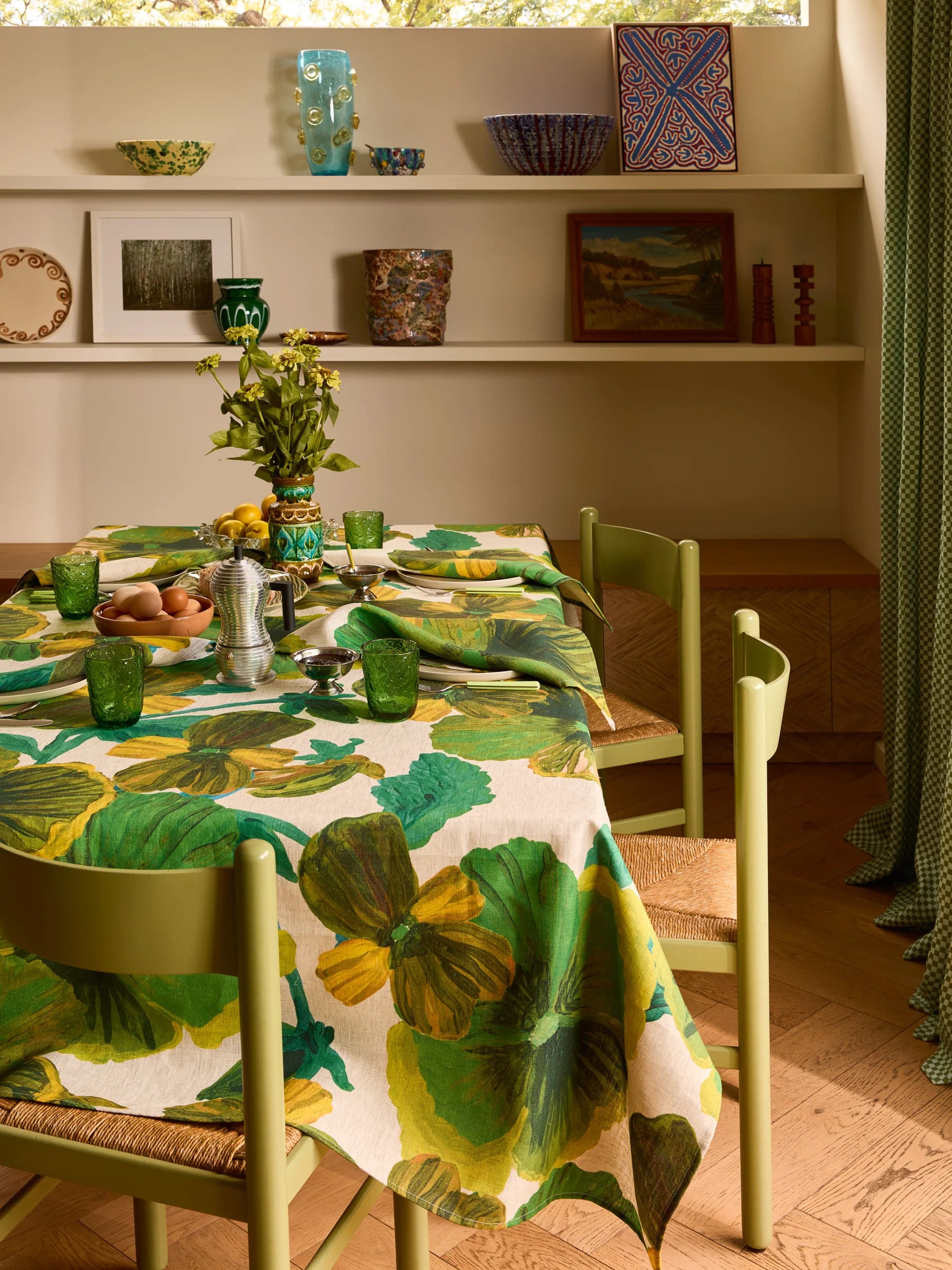 BONNIE & NEIL - MEDIUM LINEN TABLECLOTH - WILD PANSY VERDE