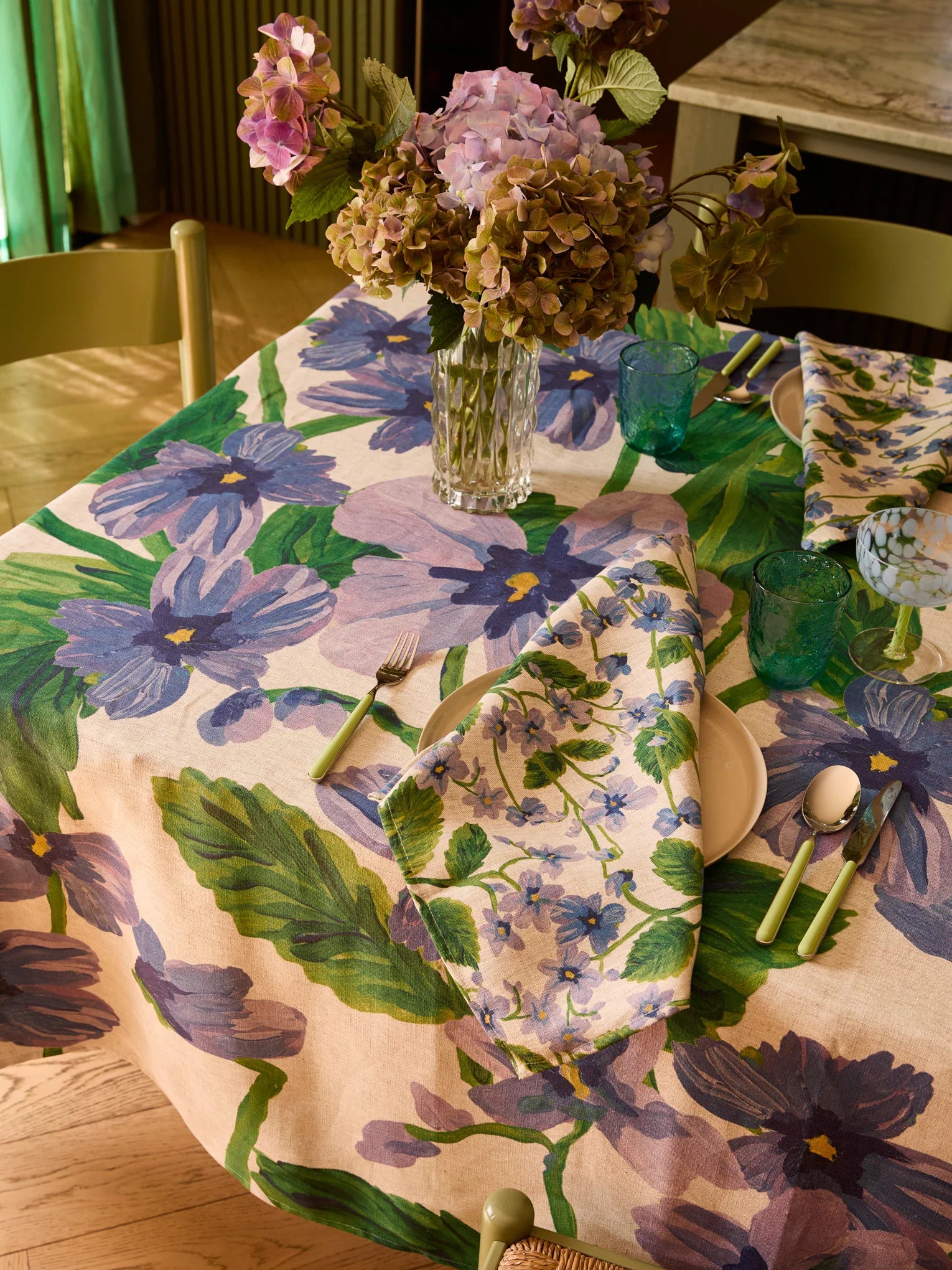 BONNIE & NEIL - MEDIUM LINEN TABLECLOTH - LILAS BLUE