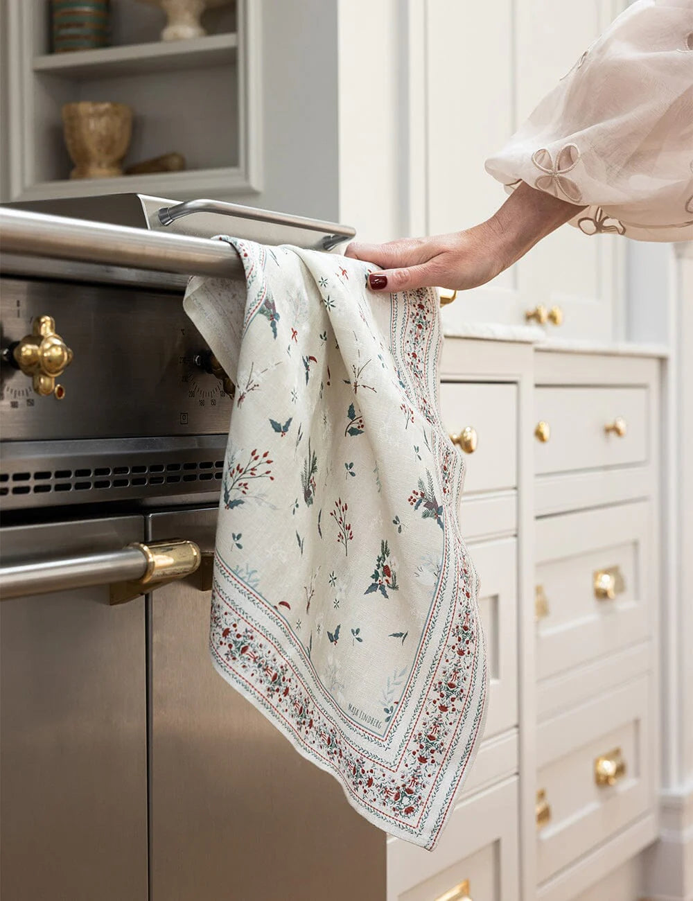 BESPOKE LETTERPRESS - 100% LINEN TEA TOWEL - HEIRLOOM CHRISTMAS HOLLY