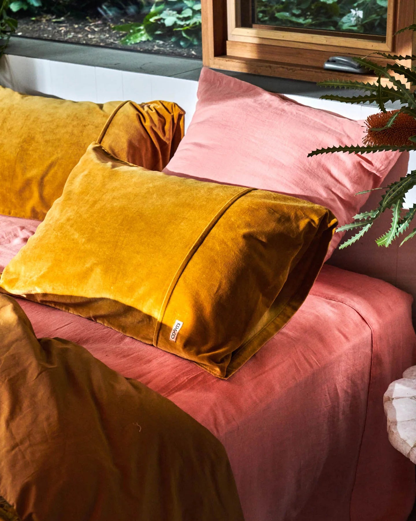 KIP & CO -  2P STD VELVET PILLOW CASE SET - PECAN