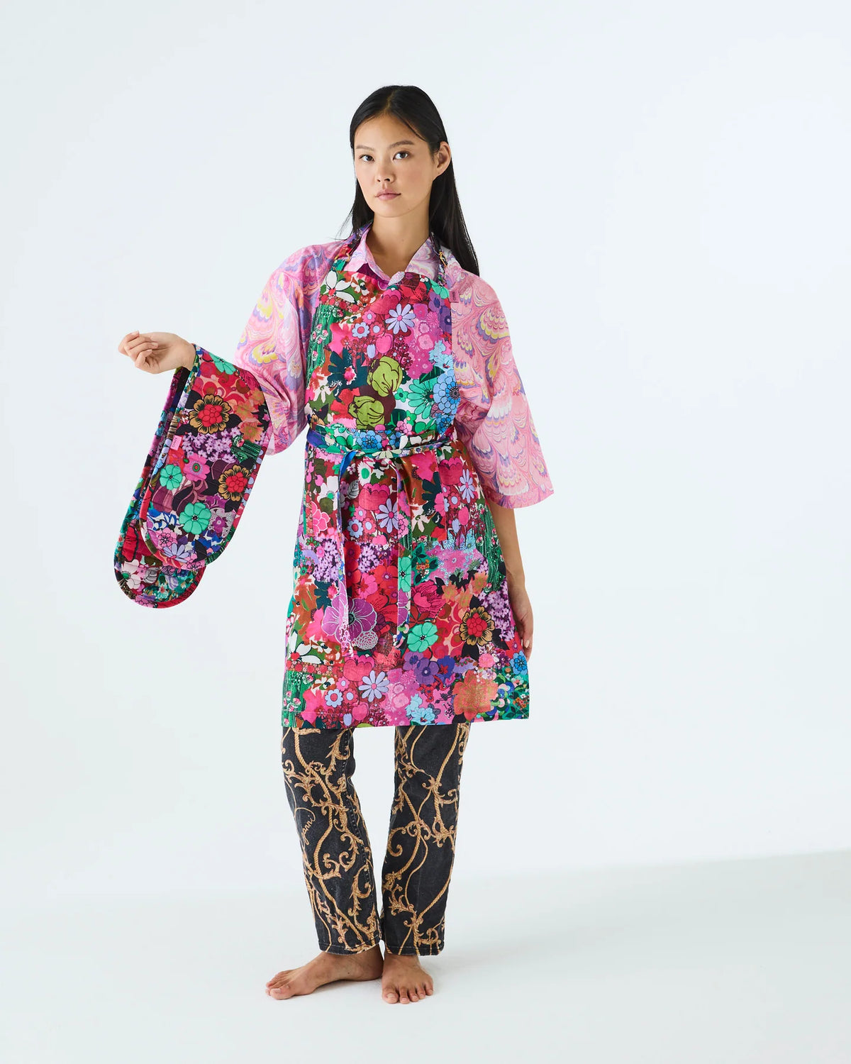 KIP & CO X ROMANCE WAS BORN - APRON - FLOWER POWER PINK