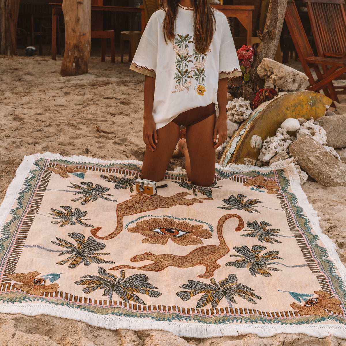 WANDERING FOLK - EYE OF THE JUNGLE THROW - DUNE