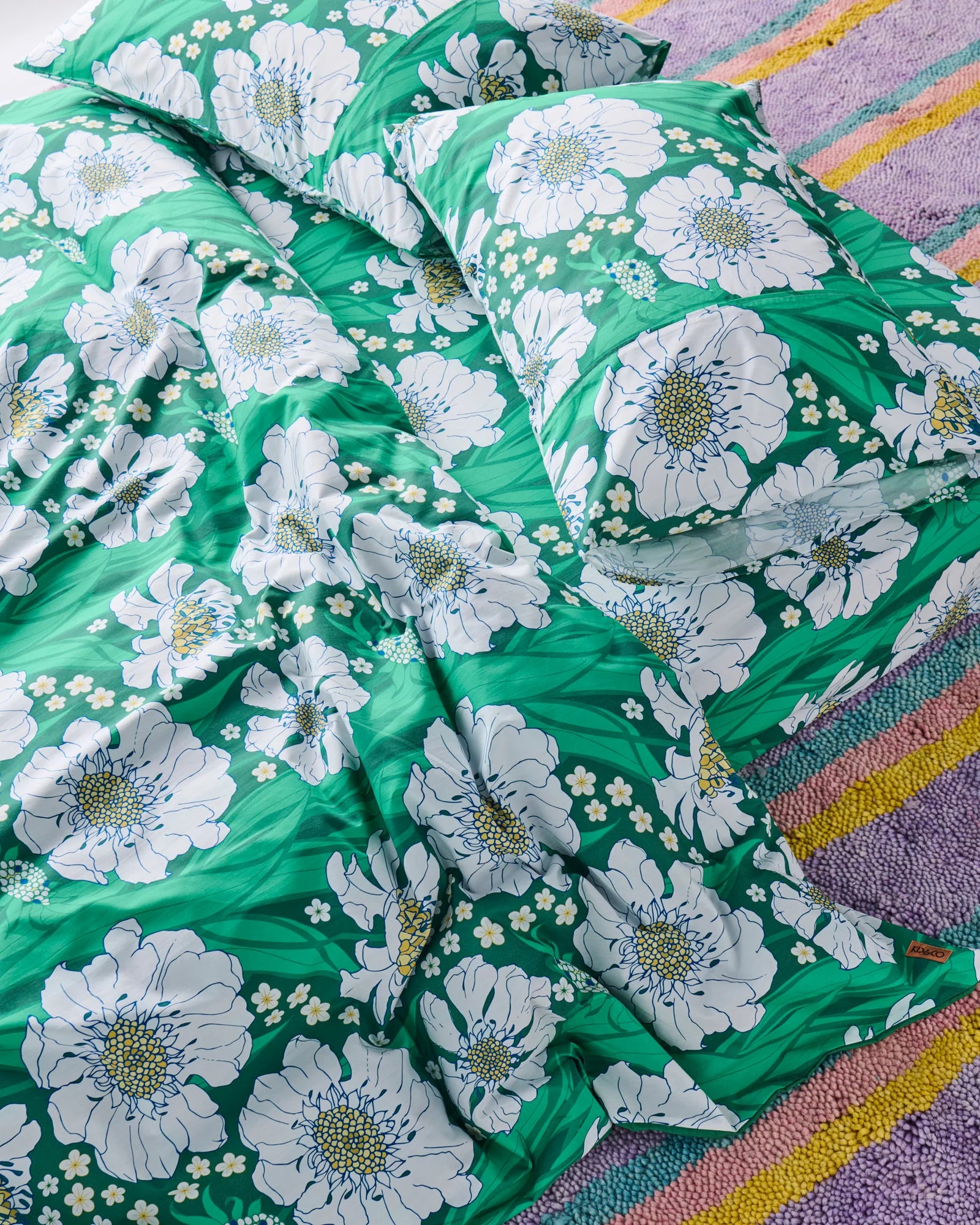 KIP & CO - ORGANIC COTTON PILLOWCASE 2P STD SET -TUMBLING FLOWERS GREEN