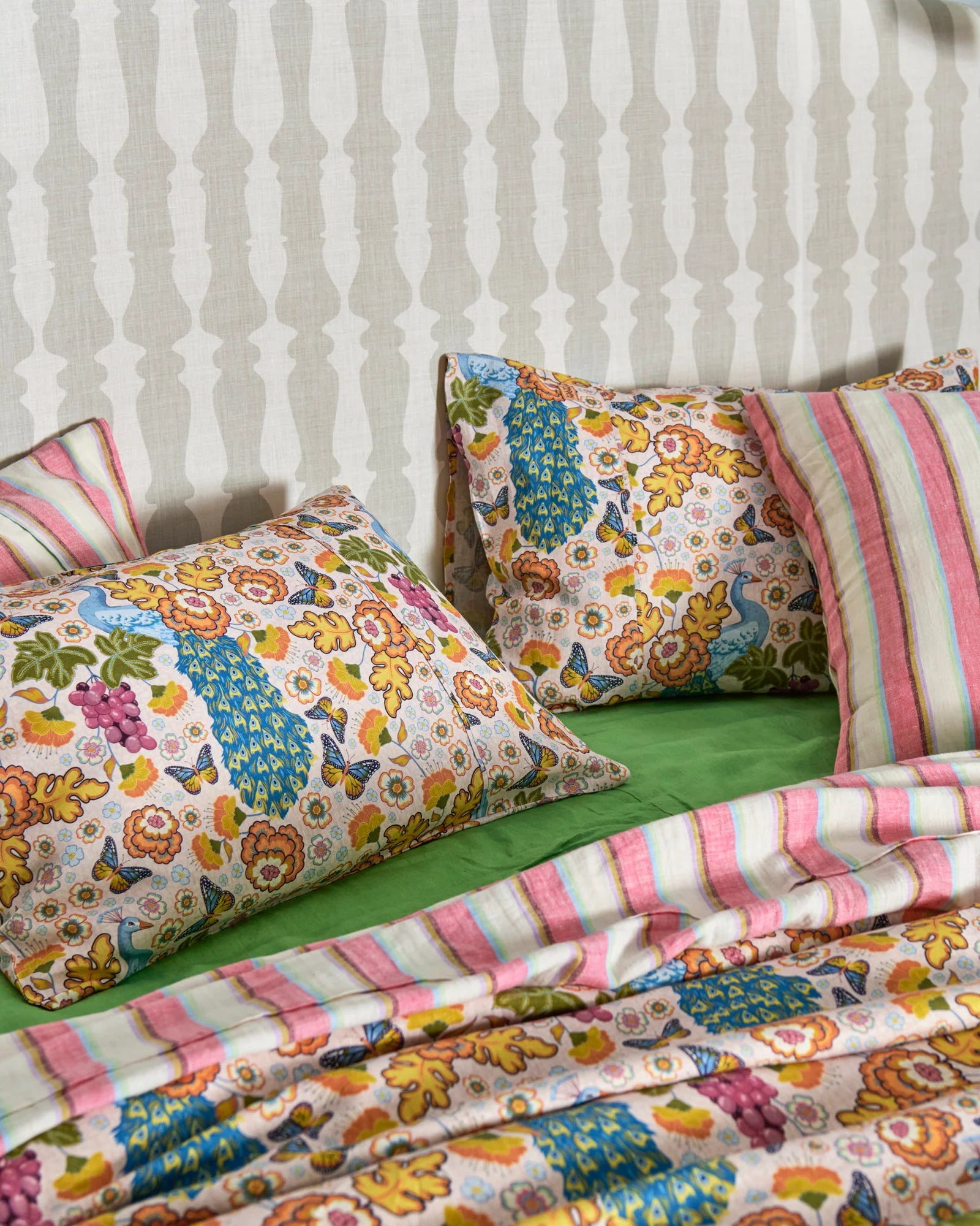 KIP & CO - LINEN FITTED SHEET - GREEN TEA