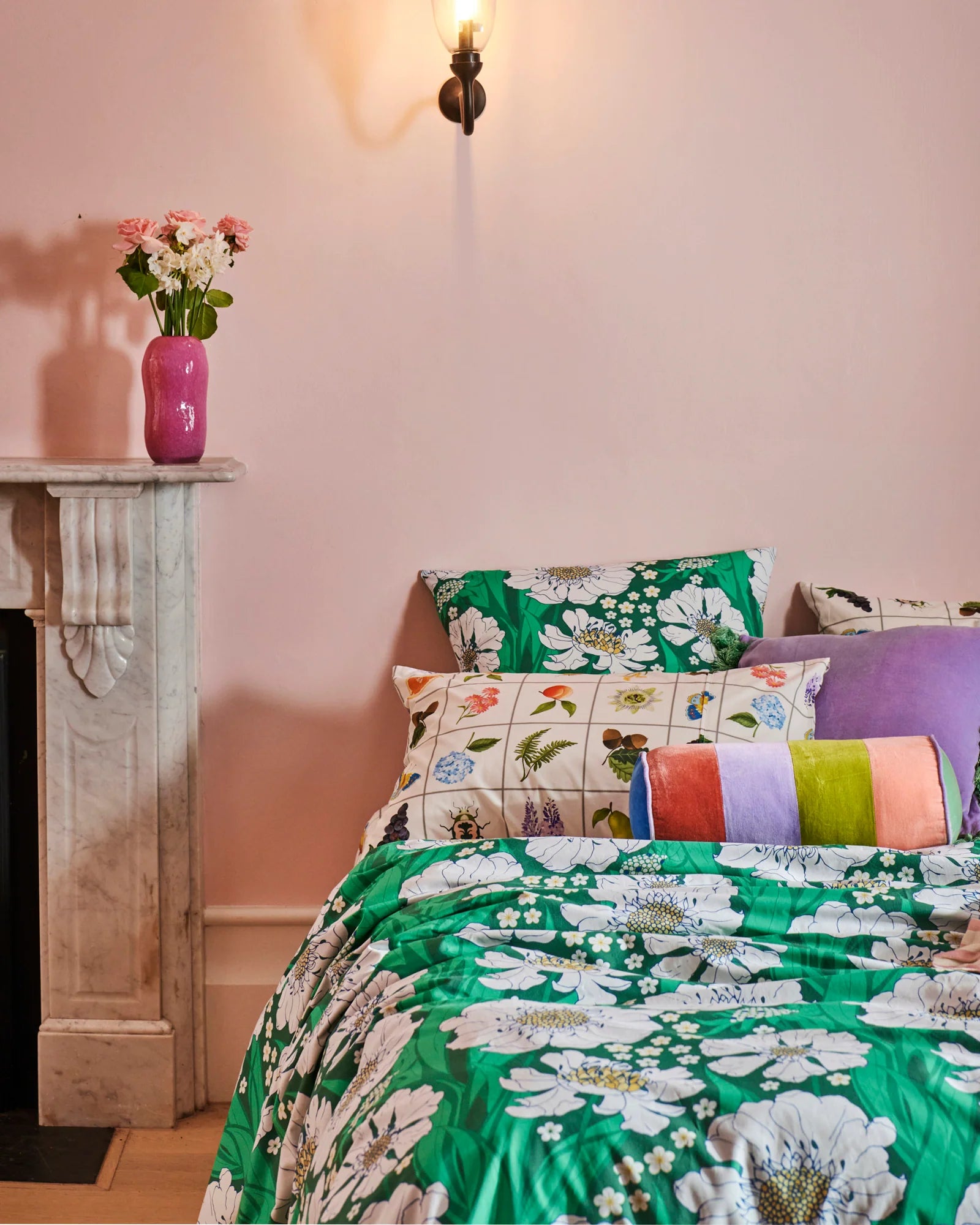 KIP & CO - ORGANIC COTTON QUILT COVER - TUMBLING FLOWERS GREEN