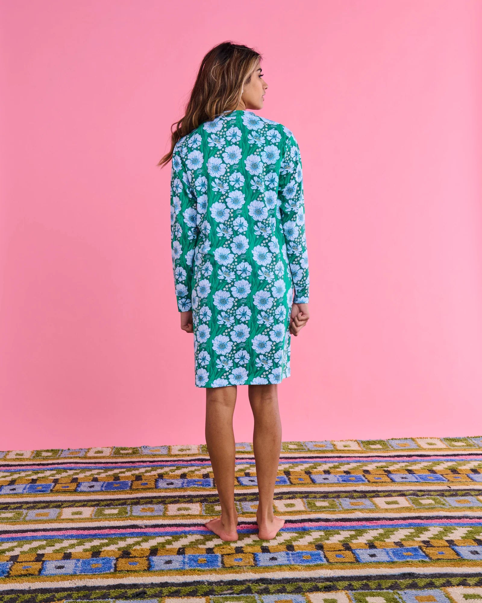 KIP & CO - ORGANIC COTTON LONG SLEEVE NIGHTIE - TUMBLING FLOWERS GREEN