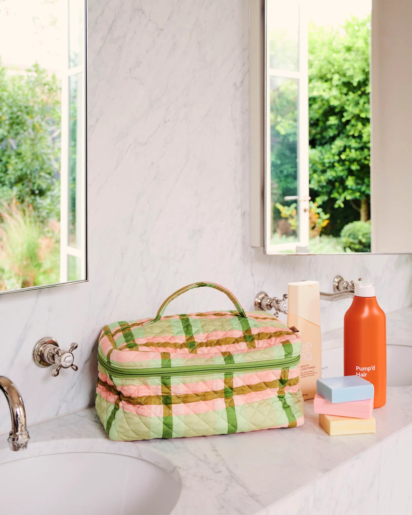 KIP & CO - QUILTED COTTON TOILETRY CASE - PISTACHIO TARTAN