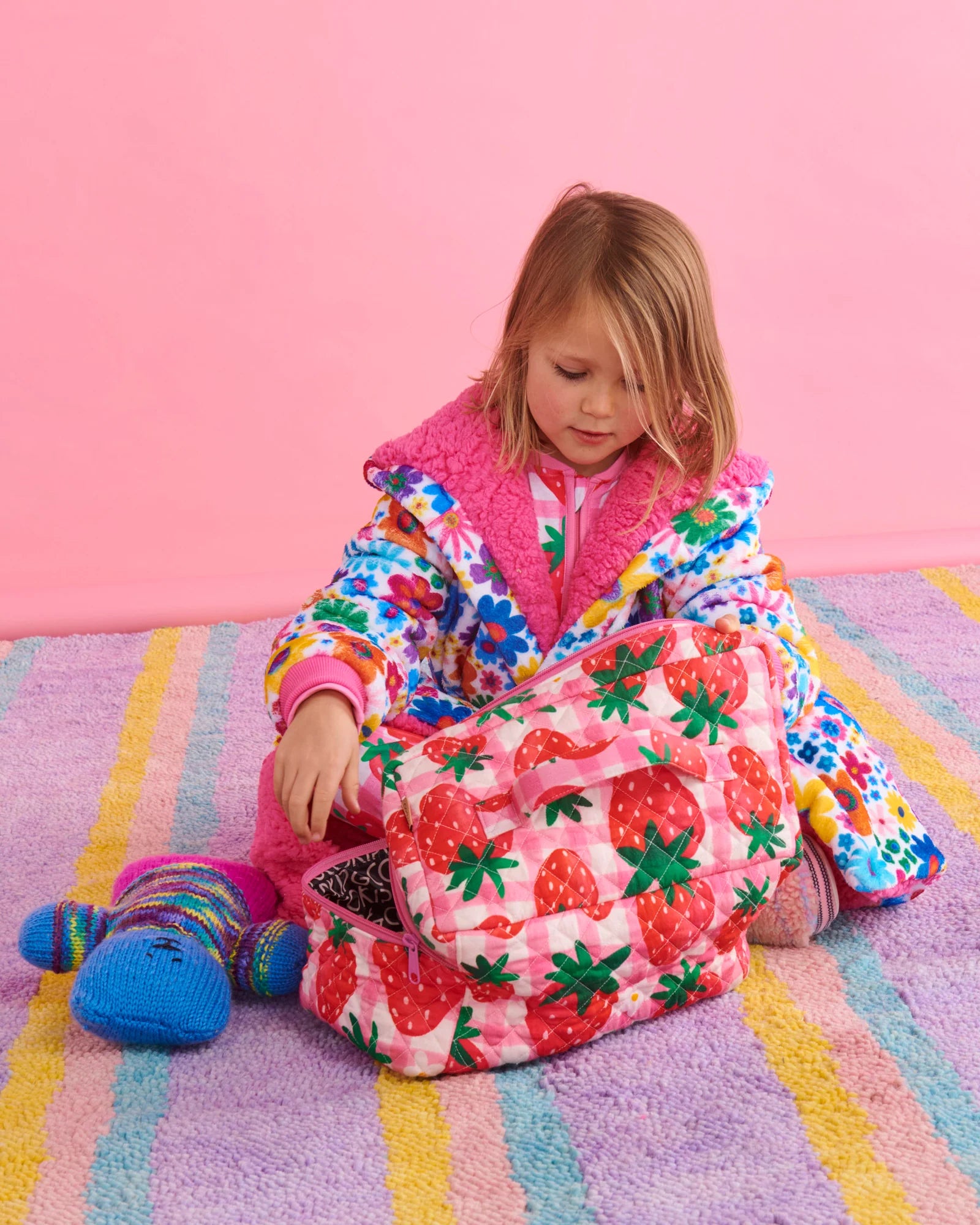 KIP & CO - QUILTED COTTON TOILETRY CASE - STRAWBERRY JAM