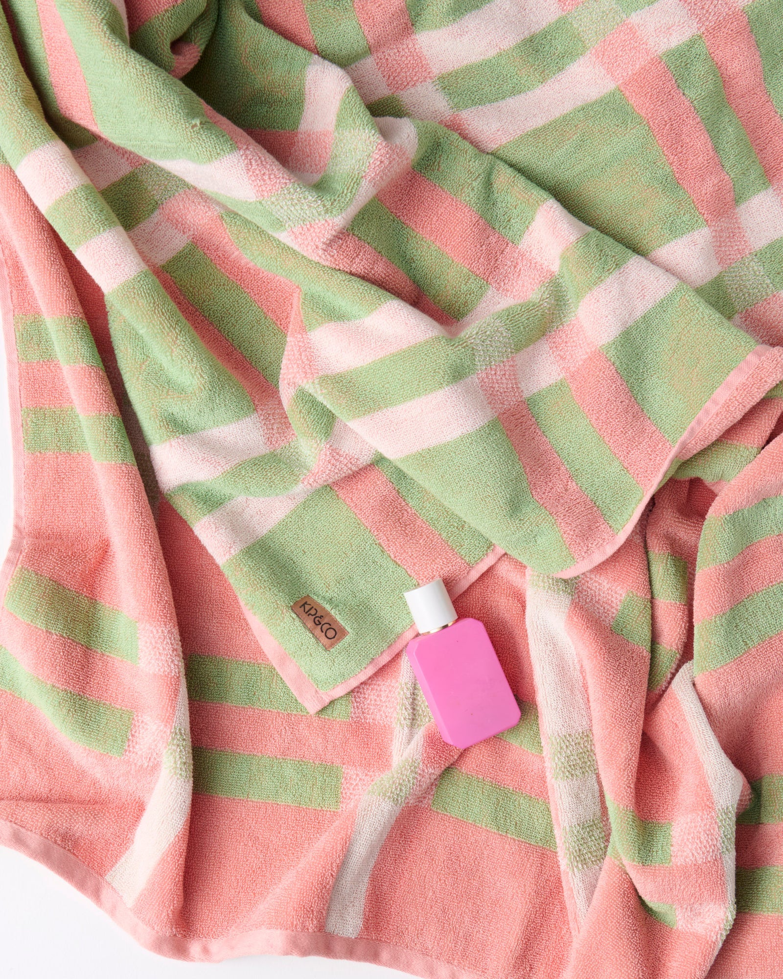 KIP & CO - TERRY BATH TOWEL - PISTACHIO TARTAN