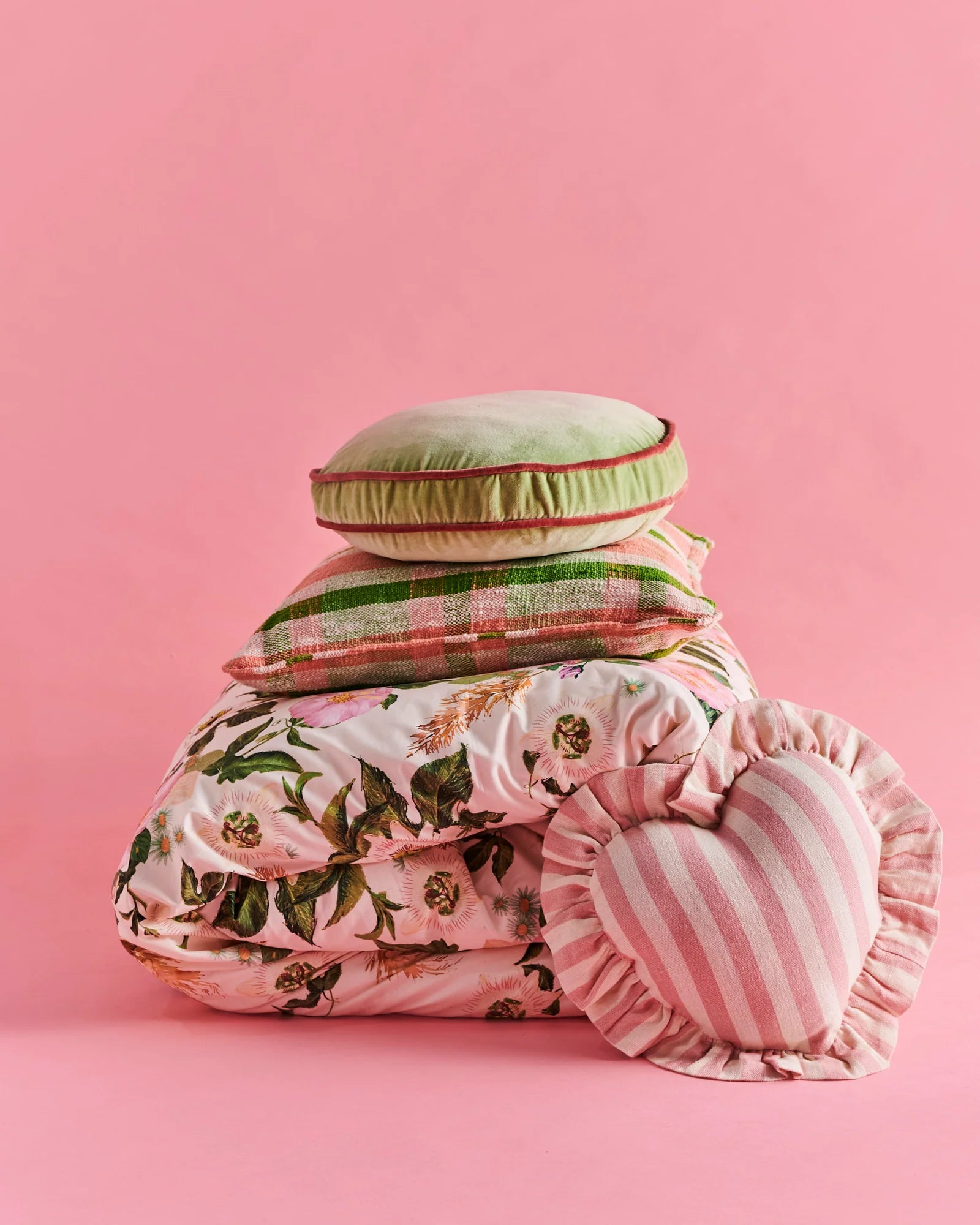 KIP & CO - VELVET PEA CUSHION - MINTED