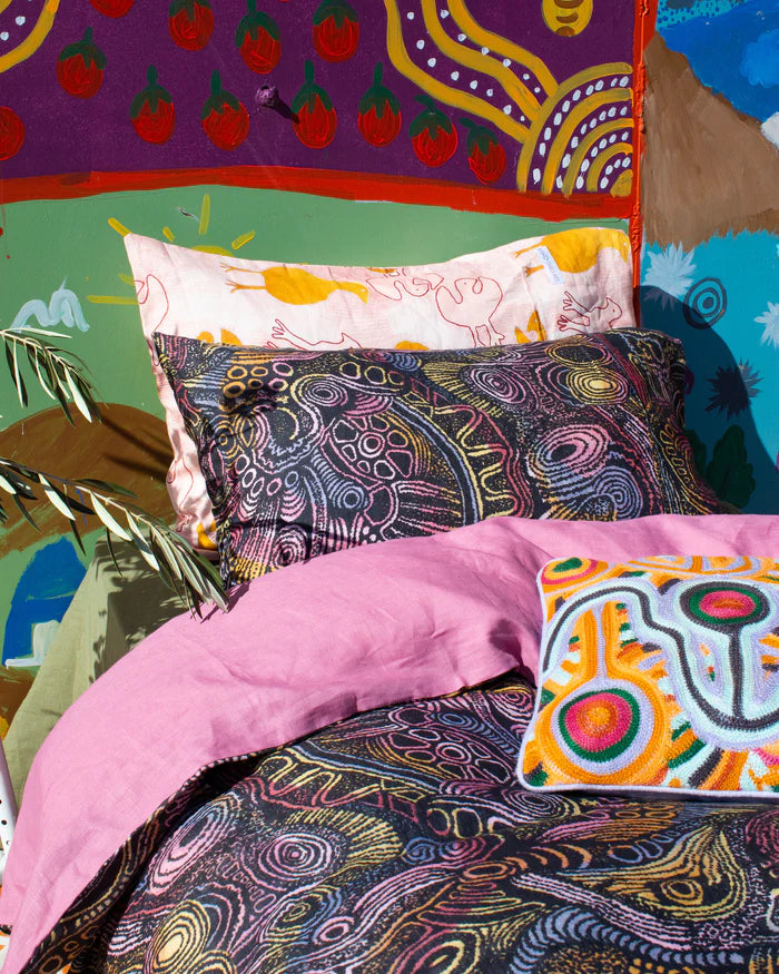 KIP & CO X ERNABELLA ARTS - TJALA TJUKURPA LINEN PILLOWCASES 2P STANDARD SET