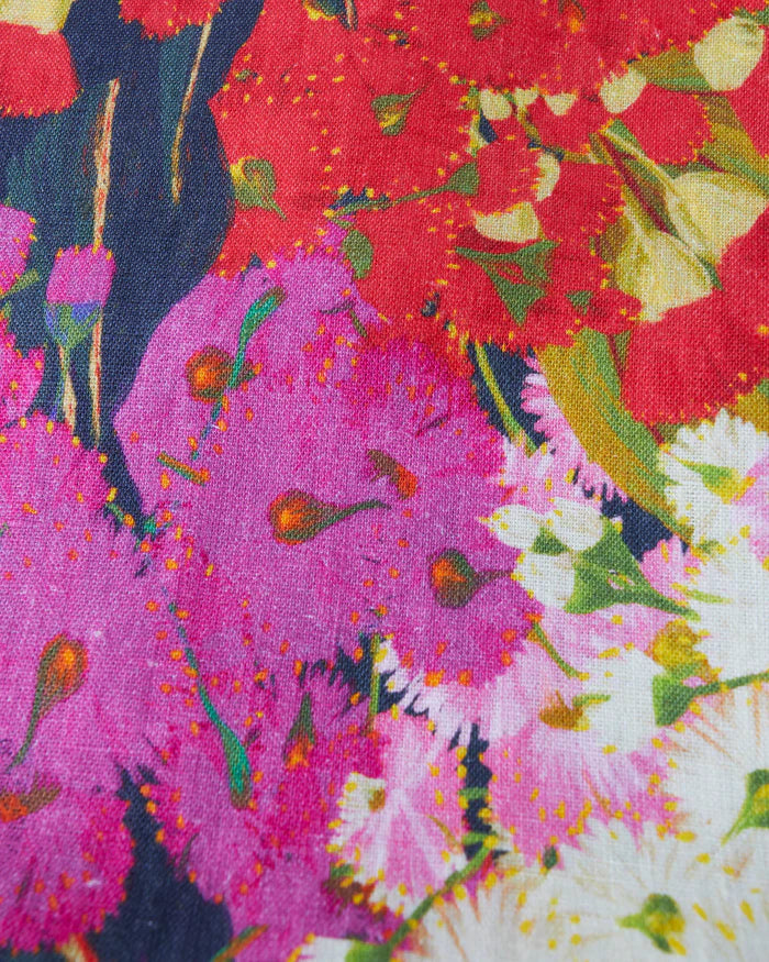 KIP & CO - AUSTRALIAN BUSH BLOSSOM TABLECLOTH