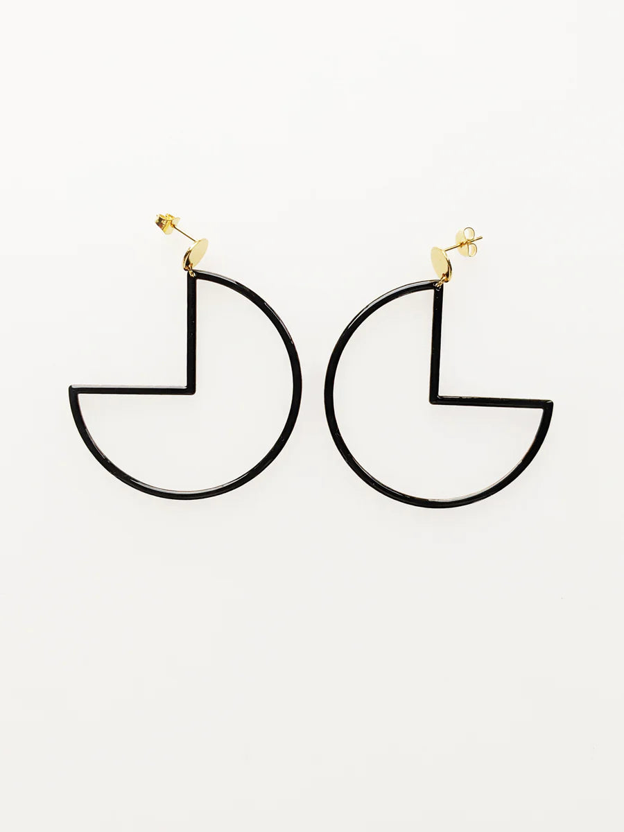 MIDDLE CHILD - TIPTOE EARRINGS - BLACK