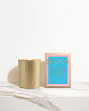 Load image into Gallery viewer, ECOYA - HOLIDAY: BLOSSOM &amp; SPICED VANILLA MINI MADISON GOLDIE CANDLE
